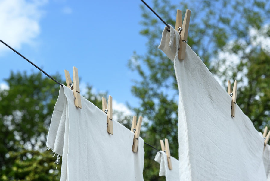 So schützen Sie Ihre Kleidung beim Waschen